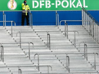Die Zweitrundenpokal-Partie zwischen Holstein Kiel und Bayern München wurde verlegt. Foto: Frank Molter/dpa Die Zweitrundenpokal-Partie zwischen Holstein Kiel und Bayern München wurde verlegt. Foto: Frank Molter/dpa