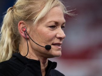 Pfiff als erste Frau in der Fußball-Bundesliga: Bibiana Steinhaus. Foto: Sven Hoppe/dpa Pfiff als erste Frau in der Fußball-Bundesliga: Bibiana Steinhaus. Foto: Sven Hoppe/dpa