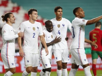 Mann des Tages: N'Golo Kante (M) war Frankreichs Matchwinner gegen Portugal. Foto: Armando Franca/AP/dpa Mann des Tages: N'Golo Kante (M) war Frankreichs Matchwinner gegen Portugal. Foto: Armando Franca/AP/dpa