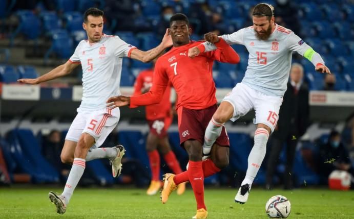 Spanien spielt gegen Deutschland ohne Busquets (l.)