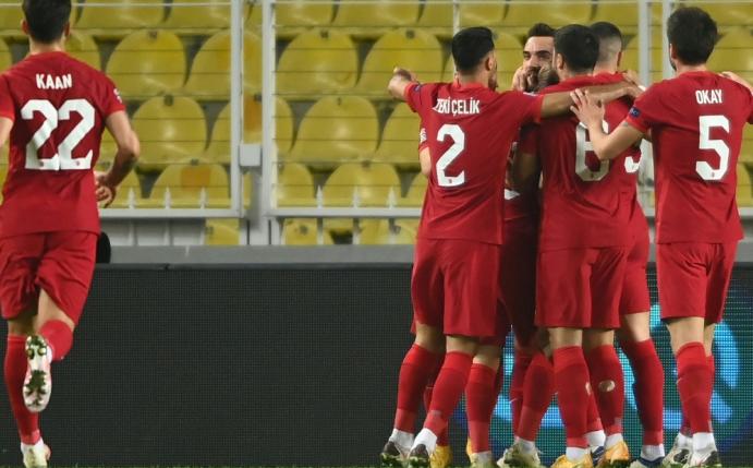 Die Türkei bejubelt einen Treffer gegen Russland
