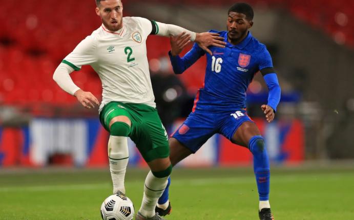 Einer der Infizierten ist Tottenhams Matt Doherty (l.)