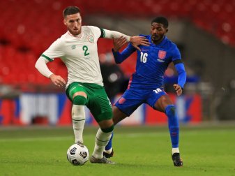 Einer der Infizierten ist Tottenhams Matt Doherty (l.) Einer der Infizierten ist Tottenhams Matt Doherty (l.)