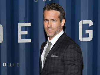 Ryan Reynolds und Rob McElhenney kaufen den Wrexham AFC Ryan Reynolds und Rob McElhenney kaufen den Wrexham AFC