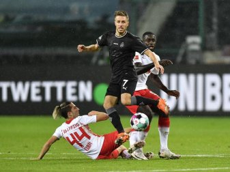 Blickt mit Sorge auf den engen Terminkalender: Patrick Herrmann (M) in Aktion für Borussia Mönchengladbach. Foto: Martin Meissner/Pool AP/dpa Blickt mit Sorge auf den engen Terminkalender: Patrick Herrmann (M) in Aktion für Borussia Mönchengladbach. Foto: Martin Meissner/Pool AP/dpa
