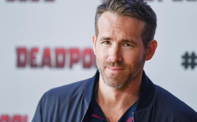 Wird in Wales Eigentümer eines Fußballclubs: Schauspieler Ryan Reynolds. Foto: Jens Kalaene/dpa-Zentralbild/dpa