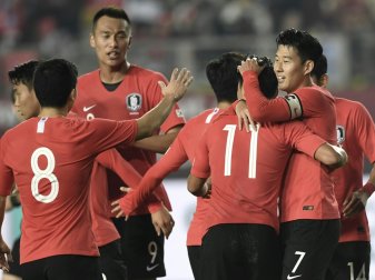 Ersatzgeschwächtes Südkorea gewinnt gegen Katar Ersatzgeschwächtes Südkorea gewinnt gegen Katar