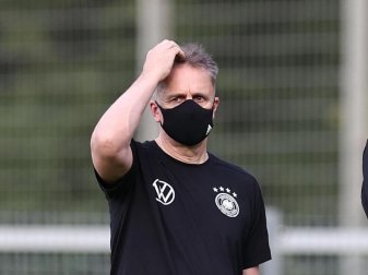 Sieht keine erhöhte Corona-Gefahr für Spieler und Betreuer der deutschen Nationalmannschaft: Tim Meyer. Foto: Christian Charisius/dpa Sieht keine erhöhte Corona-Gefahr für Spieler und Betreuer der deutschen Nationalmannschaft: Tim Meyer. Foto: Christian Charisius/dpa