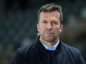 Sieht Handlungsbedarf bei Bundestrainer Joachim Löw: Lothar Matthäus. Foto: Andreas Gora/dpa Sieht Handlungsbedarf bei Bundestrainer Joachim Löw: Lothar Matthäus. Foto: Andreas Gora/dpa