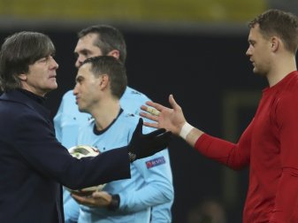 Neuer (r.) äußert sich positiv über aussortiertes Trio