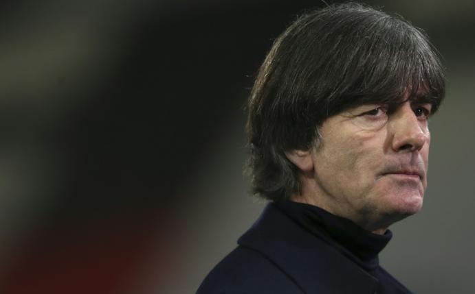 Löw bleibt trotz der Niederlage gegen Spanien im Amt