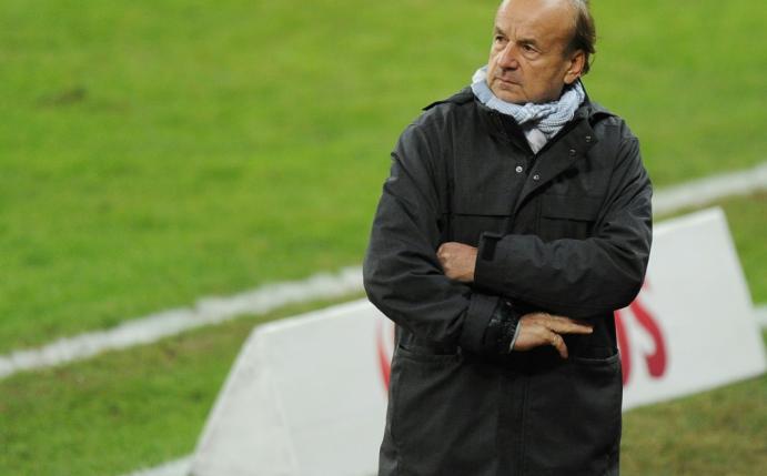 Nigeria: Rohr bleibt trotz schwacher Ergebnisse im Amt