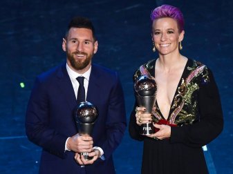 Weltfußballer 2019: Rapinoe (r.) und Messi (l.) Weltfußballer 2019: Rapinoe (r.) und Messi (l.)
