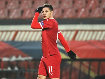 Nach Länderspielreise: Jovic mit Coronavirus infiziert Nach Länderspielreise: Jovic mit Coronavirus infiziert