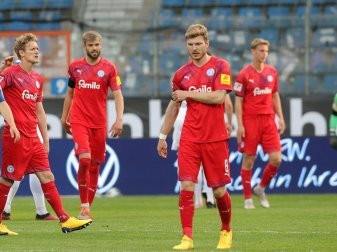 Kiel verspielt 2:0-Führung gegen Heidenheim Kiel verspielt 2:0-Führung gegen Heidenheim