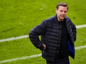 Bremen-Coach Julian Kohfeldt musste die starke Leistung von Bayern-Keeper Manuel Neuer anerkennen. Foto: Lukas Barth/epa/Pool/dpa Bremen-Coach Julian Kohfeldt musste die starke Leistung von Bayern-Keeper Manuel Neuer anerkennen. Foto: Lukas Barth/epa/Pool/dpa