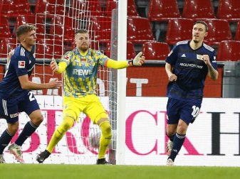 Max Kruse (r) machte den Union-Sieg in Köln perfekt. Foto: Thilo Schmuelgen/Reuters Images Europe/Pool/dpa Max Kruse (r) machte den Union-Sieg in Köln perfekt. Foto: Thilo Schmuelgen/Reuters Images Europe/Pool/dpa