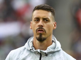 Sandro Wagner würde gerne Fußball-Trainer werden. Foto: Christian Charisius/dpa Sandro Wagner würde gerne Fußball-Trainer werden. Foto: Christian Charisius/dpa