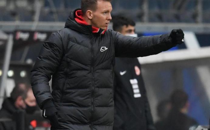 Leipzigs Trainer Julian Nagelsmann trifft mit seinem Team in der Champions League auf Paris Saint-Germain. Foto: Arne Dedert/dpa