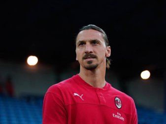 Zlatan Ibrahimovic spielt für AC Mailand in der italienischen Seria A. Foto: -/Spada via Lapresse via ZUMA Press/dpa Zlatan Ibrahimovic spielt für AC Mailand in der italienischen Seria A. Foto: -/Spada via Lapresse via ZUMA Press/dpa