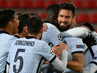 Girouds Treffer erlöst Chelsea - auch Sevilla ist weiter Girouds Treffer erlöst Chelsea - auch Sevilla ist weiter