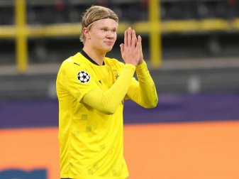 Erling Haaland trifft doppelt bei Dortmunds 3:0-Sieg Erling Haaland trifft doppelt bei Dortmunds 3:0-Sieg