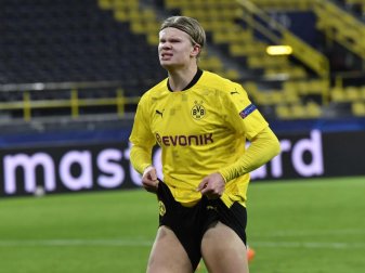 Kein Anlass zur Verzweiflung: BVB-Tormaschine Erling Haaland trifft beim 3:0-Erfolg doppelt. Foto: Martin Meissner/AP/dpa Kein Anlass zur Verzweiflung: BVB-Tormaschine Erling Haaland trifft beim 3:0-Erfolg doppelt. Foto: Martin Meissner/AP/dpa
