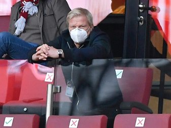 Kahn schließt Verlängerung mit Boateng nicht aus Kahn schließt Verlängerung mit Boateng nicht aus