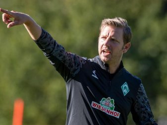 Sieht die Fitness seiner Spieler als Vorteil gegenüber dem VfL Wolfsburg an: Werder Bremens Trainer Florian Kohfeldt. Foto: Sina Schuldt/dpa Sieht die Fitness seiner Spieler als Vorteil gegenüber dem VfL Wolfsburg an: Werder Bremens Trainer Florian Kohfeldt. Foto: Sina Schuldt/dpa