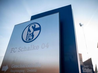 Der FC Schalke 04 steckt in einer Krise. Foto: Fabian Strauch/dpa Der FC Schalke 04 steckt in einer Krise. Foto: Fabian Strauch/dpa