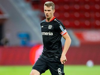 Peter Bosz hofft auf Rückkehr von Lars Bender Peter Bosz hofft auf Rückkehr von Lars Bender
