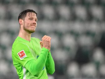 Wout Weghorst schoss Wolfsburg mit zwei Toren zum Sieg gegen Bremen. Foto: Swen Pförtner/dpa Wout Weghorst schoss Wolfsburg mit zwei Toren zum Sieg gegen Bremen. Foto: Swen Pförtner/dpa