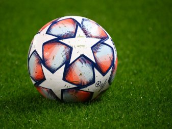 Fußballvereine leiden finanziell unter COVID. Fußballvereine leiden finanziell unter COVID.