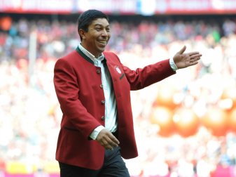 Giovanne Elber lobt Robert Lewandowski in höchsten Tönen Giovanne Elber lobt Robert Lewandowski in höchsten Tönen