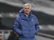 Trainer José Mourinho bleibt mit den Tottenham Hotspur vorerst an der Tabellenspitze. Foto: Ian Kington/POOL AFP/AP/dpa