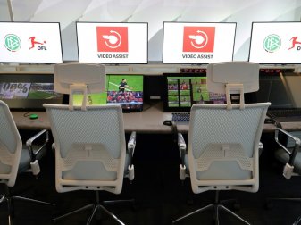 UEFA kriegt Videobeweis-Raum in Nyon