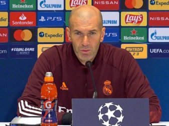 «Ich werde nicht zurücktreten, ganz und gar nicht. Wir werden weitermachen», sagt Zidane bei der Pressekonferenz. Foto: Aleksandr Gusev/SOPA Images via ZUMA Wire/dpa «Ich werde nicht zurücktreten, ganz und gar nicht. Wir werden weitermachen», sagt Zidane bei der Pressekonferenz. Foto: Aleksandr Gusev/SOPA Images via ZUMA Wire/dpa