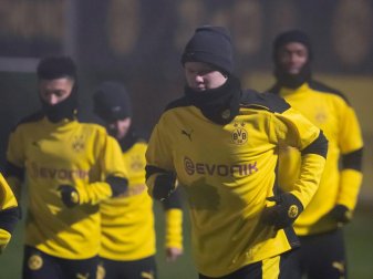 Die Spieler von Borussia Dortmund beim Abschlusstraining für das Spiel gegen Lazio. Foto: Bernd Thissen/dpa Die Spieler von Borussia Dortmund beim Abschlusstraining für das Spiel gegen Lazio. Foto: Bernd Thissen/dpa