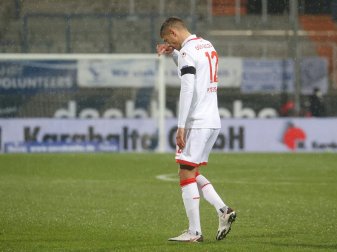 Kristoffer Peterson sah gegen Bochum die Rote Karte Kristoffer Peterson sah gegen Bochum die Rote Karte