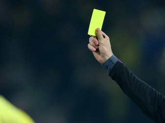 Absichtliche Gelbe Karte: Betrugsfall in Schweden