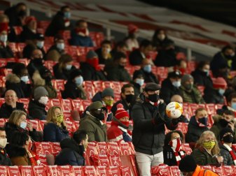 Premier League: Fans sollen zurückhaltend jubeln Premier League: Fans sollen zurückhaltend jubeln