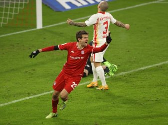 Thomas Müller erzielt zwei Tore im Spitzenspiel Thomas Müller erzielt zwei Tore im Spitzenspiel