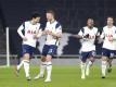 Tottenhams Heung-min Son (l-r) feiert mit seinen Teamkollegen Eric Dier, Steven Bergwijn und Giovani Lo Celso den Treffer zum 1:0. Foto: Paul Childs/PA Wire/dpa