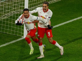 Kluivert feiert das zwischenzeitliche 3:0 Kluivert feiert das zwischenzeitliche 3:0