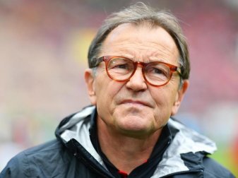 Bekommt beim FC St. Pauli ein besonderes Amt: Ex-Coach Ewald Lienen. Foto: Uwe Anspach/dpa Bekommt beim FC St. Pauli ein besonderes Amt: Ex-Coach Ewald Lienen. Foto: Uwe Anspach/dpa