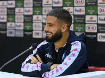 Insigne lässt sich Maradona auf ein Bein tättowieren Insigne lässt sich Maradona auf ein Bein tättowieren