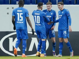 Die Spieler von 1899 Hoffenheim feiern das 1:0 beim Spiel gegen KAA Gent. Foto: Uwe Anspach/dpa Die Spieler von 1899 Hoffenheim feiern das 1:0 beim Spiel gegen KAA Gent. Foto: Uwe Anspach/dpa