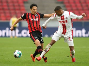 Makoto Hasebe (l.) ist der aktuell älteste BL-Spieler Makoto Hasebe (l.) ist der aktuell älteste BL-Spieler