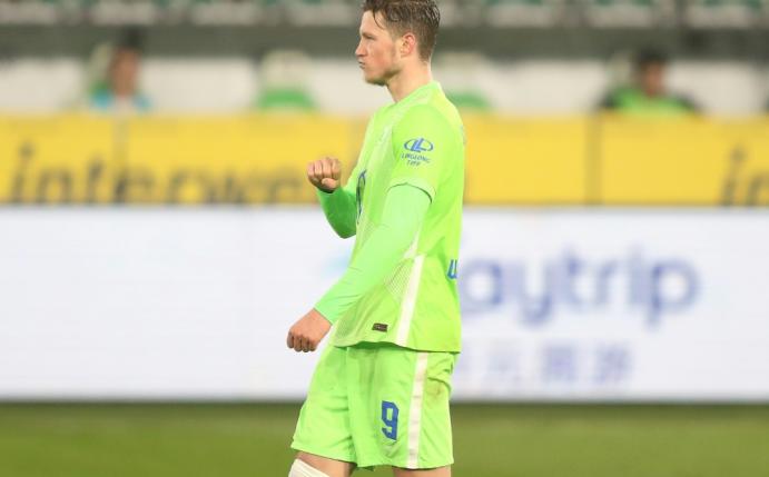 Wout Weghorst schießt Wolfsburg zum Heimsieg 