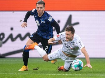 Die Gladbacher um Patrick Herrmann (r) kamen gegen Hertha BSC nur zu einem 1:1. Foto: Marius Becker/dpa Die Gladbacher um Patrick Herrmann (r) kamen gegen Hertha BSC nur zu einem 1:1. Foto: Marius Becker/dpa